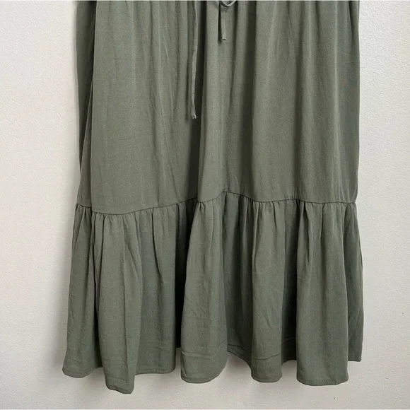 Aeropostale Olive Solid V-Neck Lace-Trimmed Babydoll
Slip Dress - Picture 6 of 13